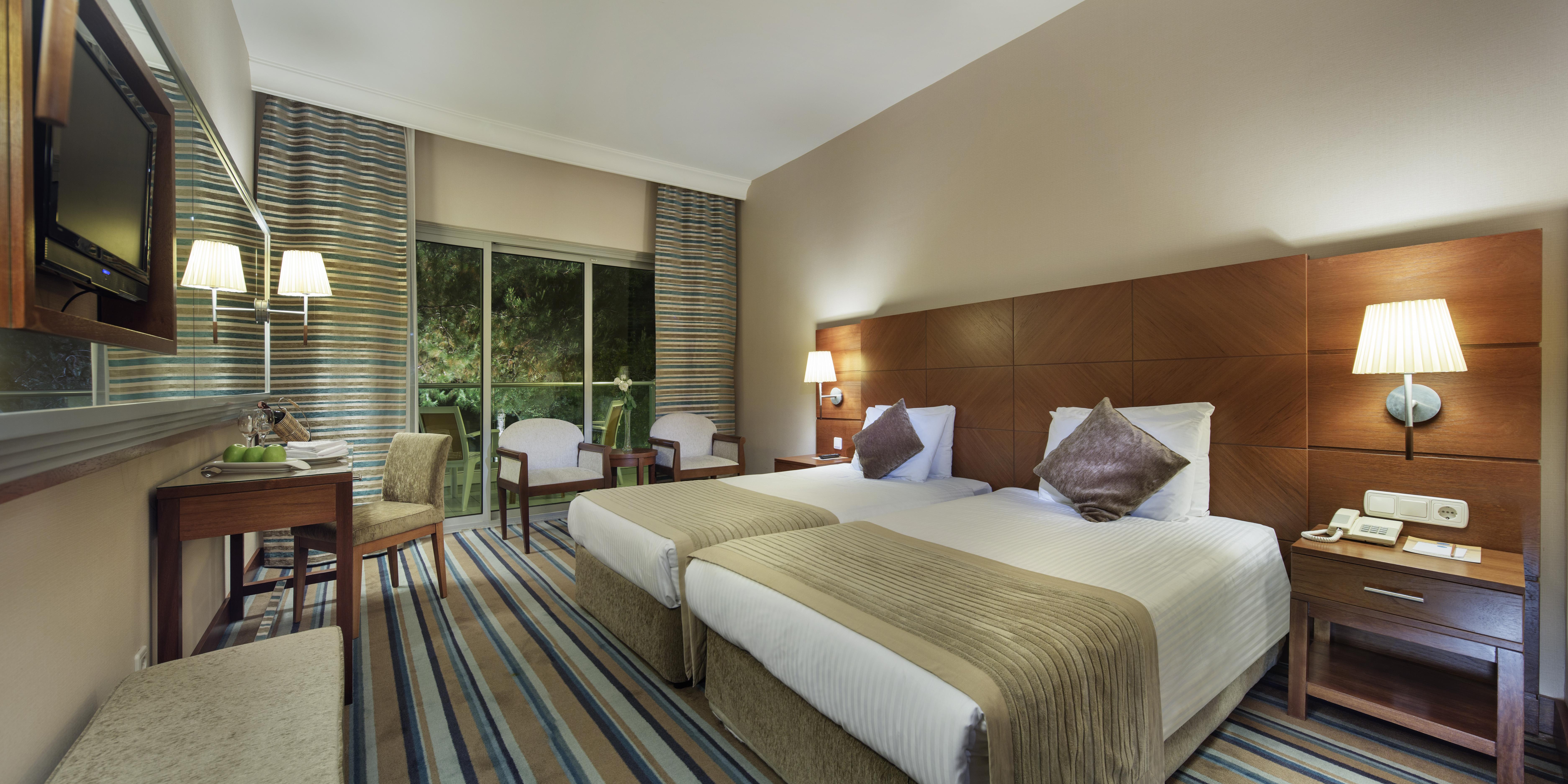 منتجع بين باي هوليداي كوشاداسيه المظهر الخارجي الصورة A room at the hotel